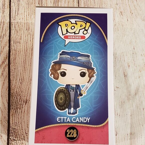 Funko Pop Etta Candy Wonder Woman 228 - Picture 6 of 8